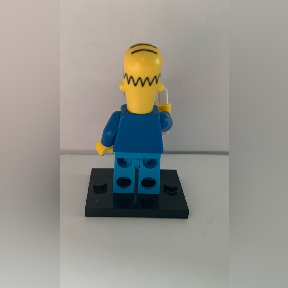 Homer Simpson Mini Lego Figure - Picture 2 of 2